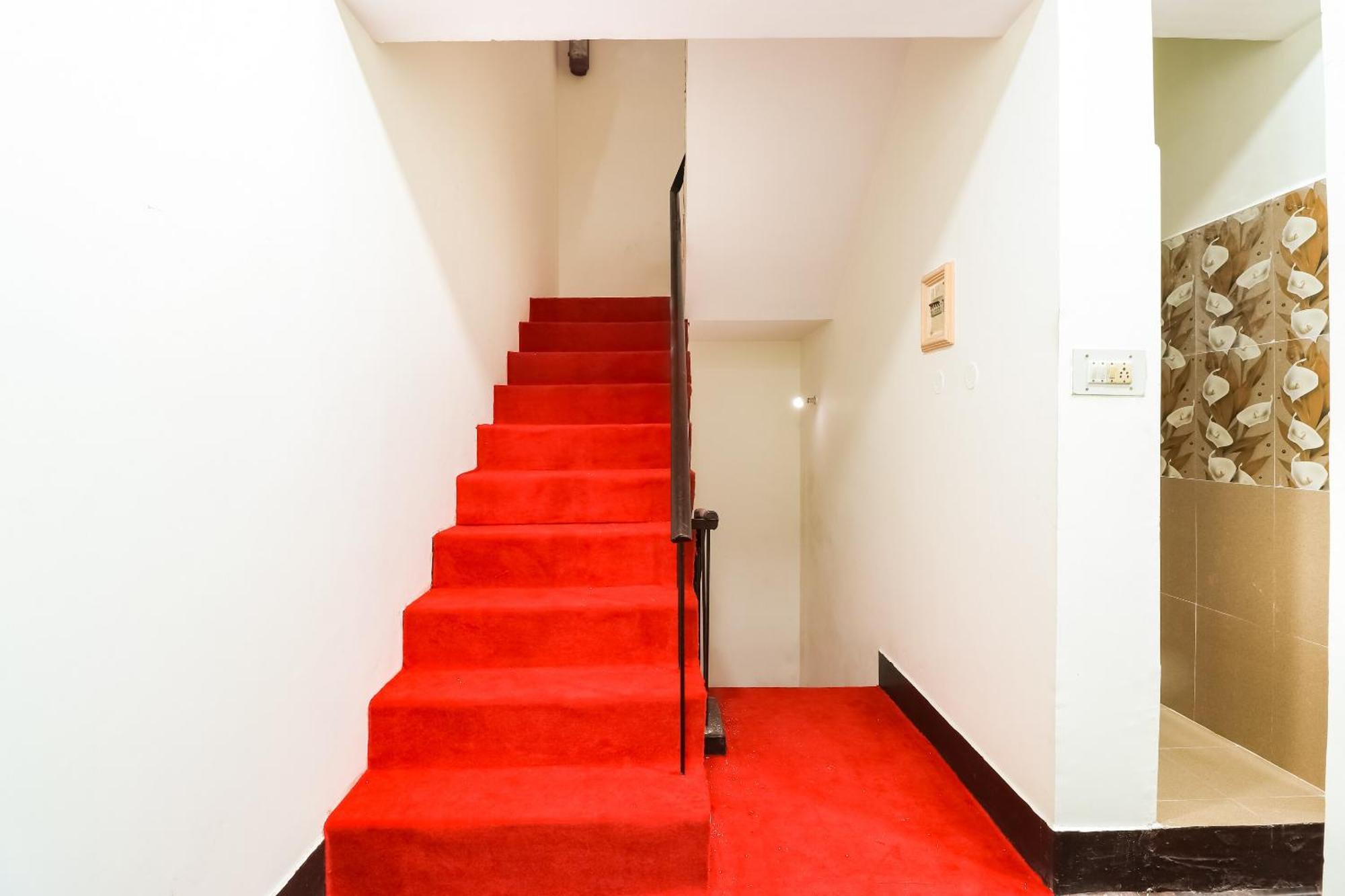 Oyo Hotel Pacifica Near Phoenix United Лакхнау Экстерьер фото