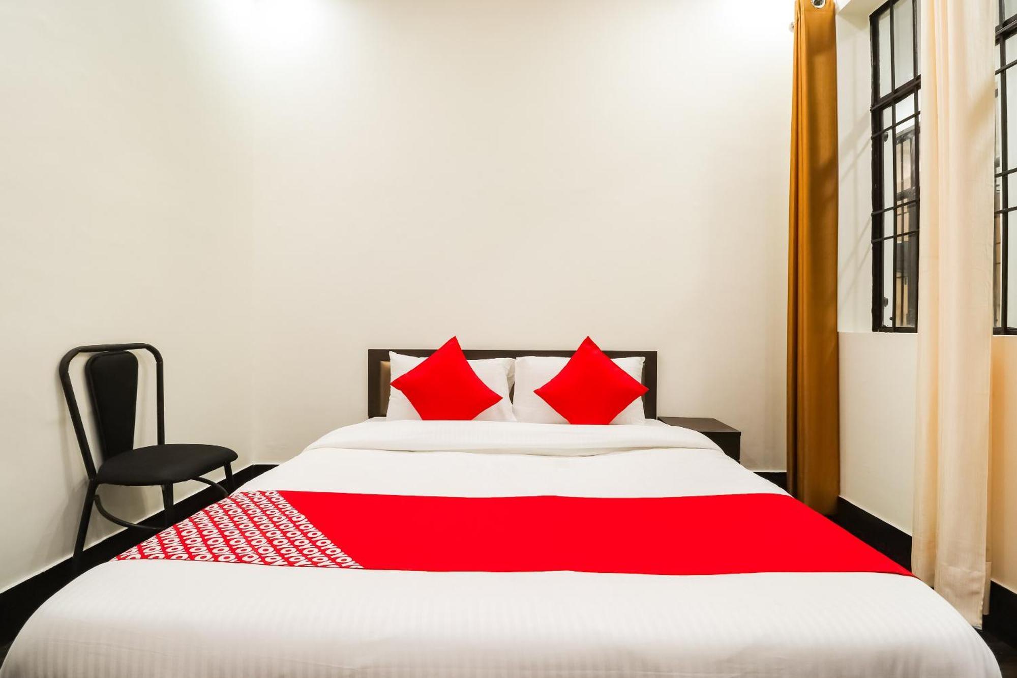 Oyo Hotel Pacifica Near Phoenix United Лакхнау Экстерьер фото