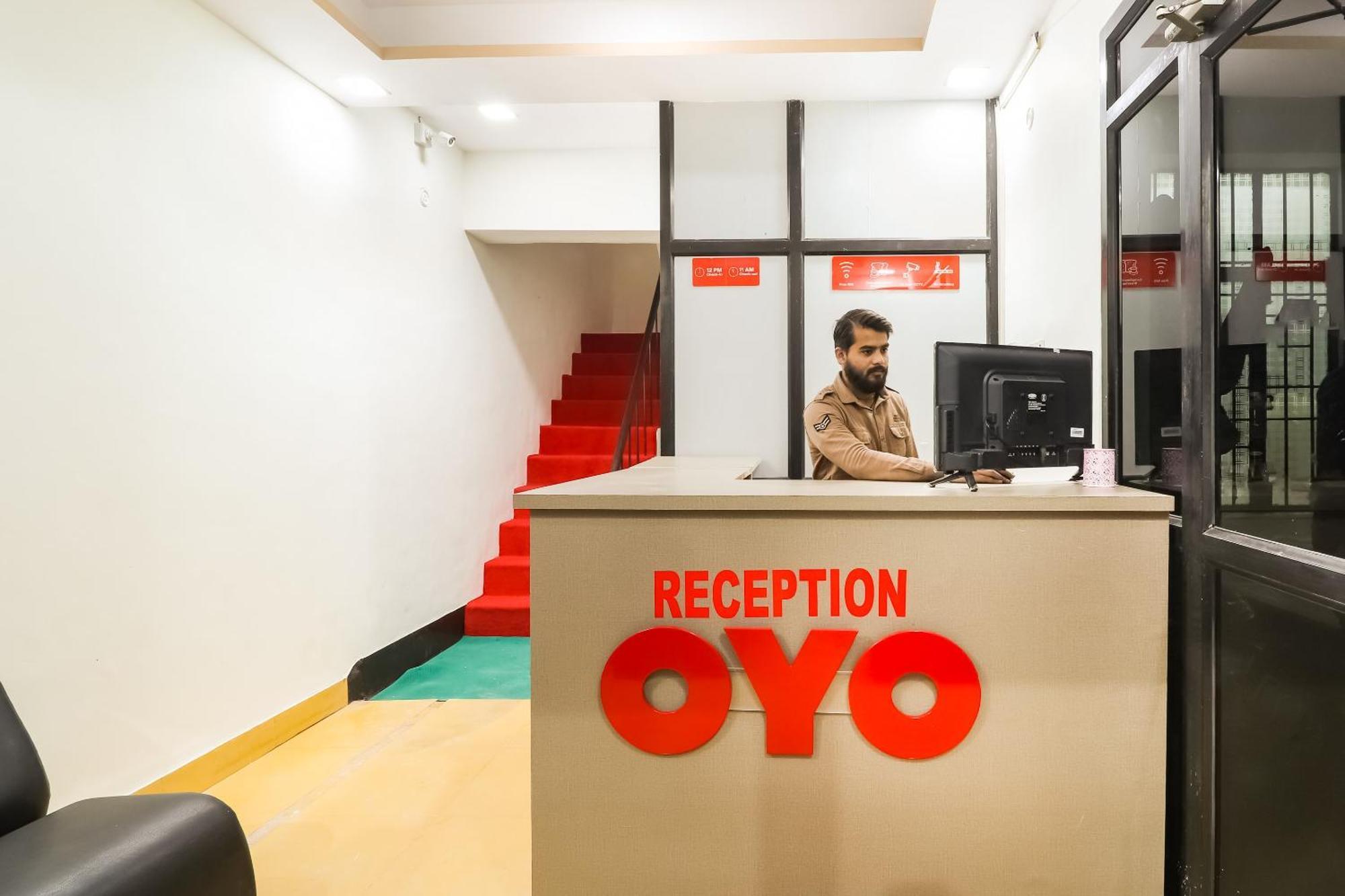 Oyo Hotel Pacifica Near Phoenix United Лакхнау Экстерьер фото