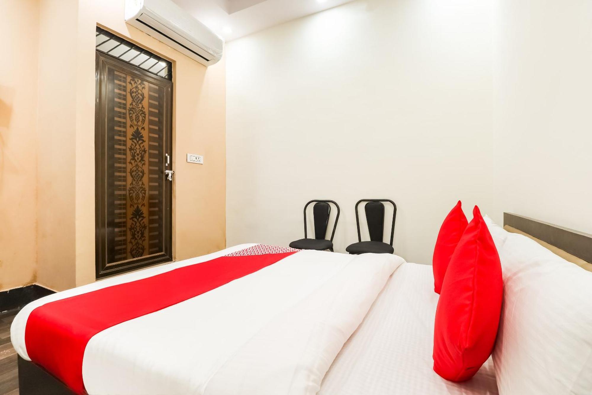 Oyo Hotel Pacifica Near Phoenix United Лакхнау Экстерьер фото